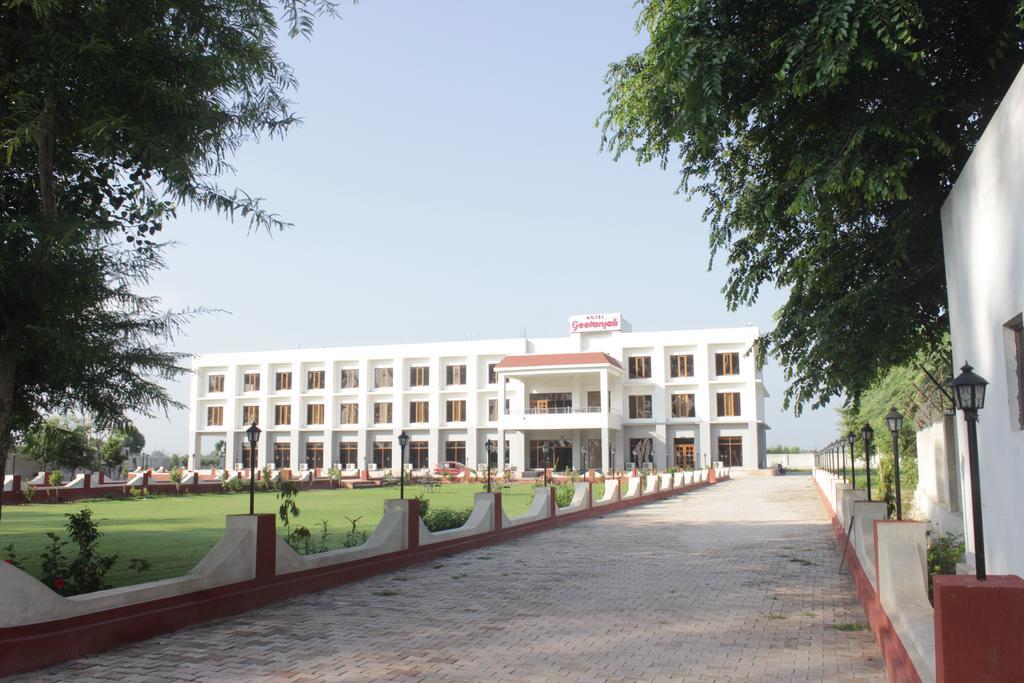 Geetanjali Hotel & Motel Bharatpur Exteriör bild