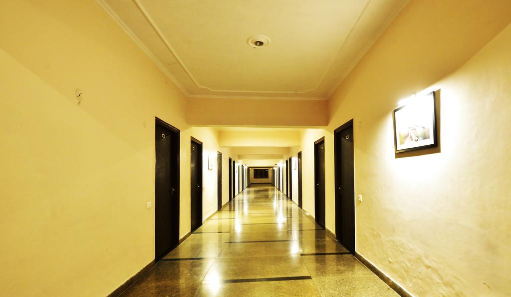 Geetanjali Hotel & Motel Bharatpur Exteriör bild