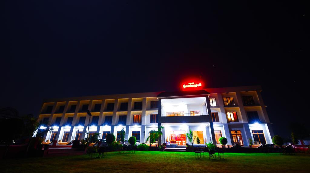 Geetanjali Hotel & Motel Bharatpur Exteriör bild