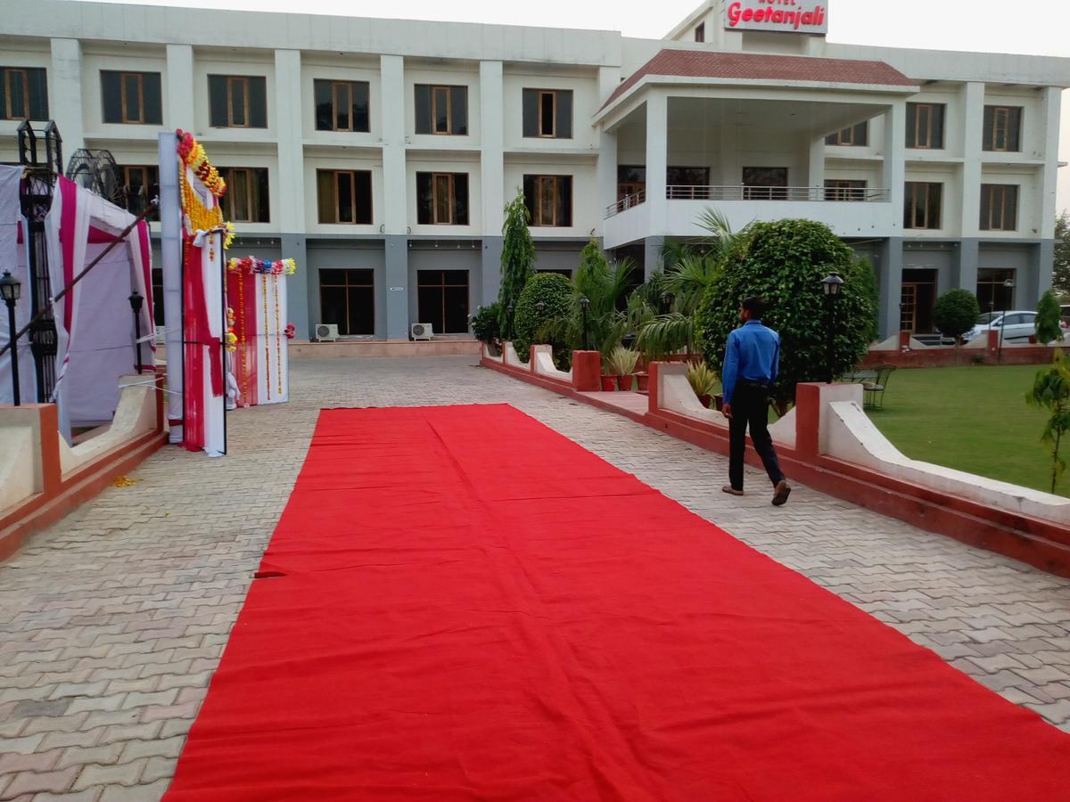 Geetanjali Hotel & Motel Bharatpur Exteriör bild